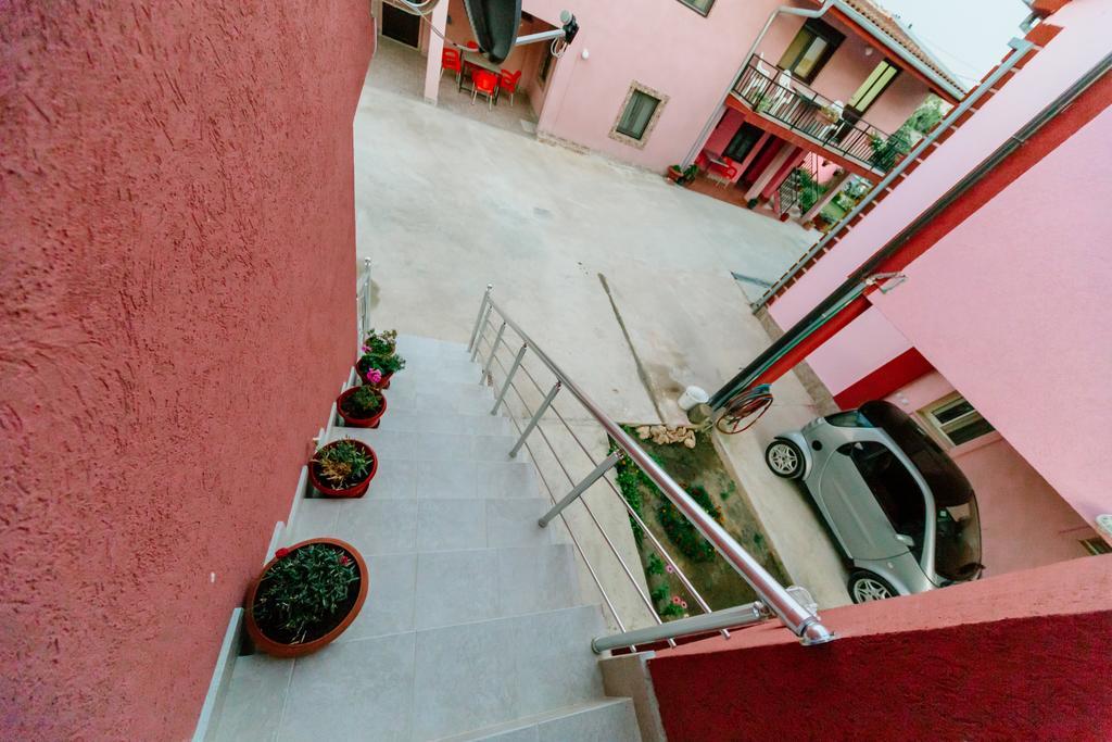 Mc Apartments Улцинь Екстер'єр фото